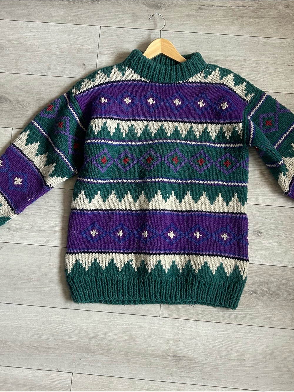 Green and Purple Ecuador Swearer 100%wool vintage 1990’s